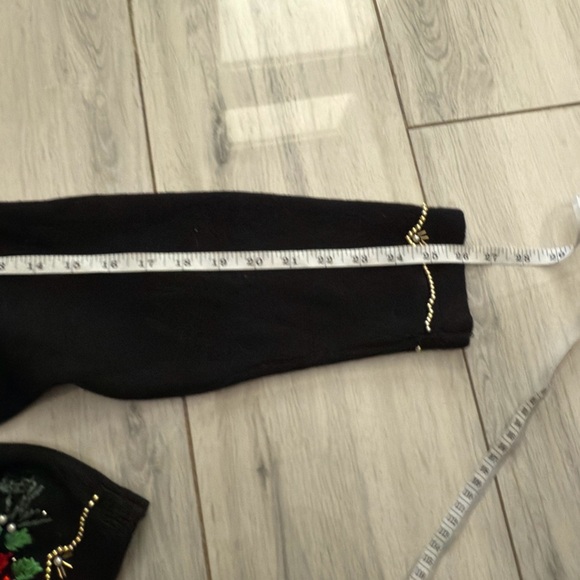 BP Designs Christmas Poinsettia Black Beaded Cardigan Sweater Size M - Picture 11 of 11